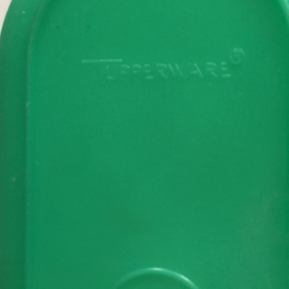 Tupperware Jadeite Vintage Oval Cheese Grater With Lid Food Storage Container - Picture 6 of 11